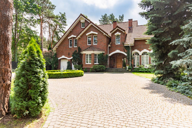 Cobblestone Driveway Pavers in Bloomfield Hills, MI